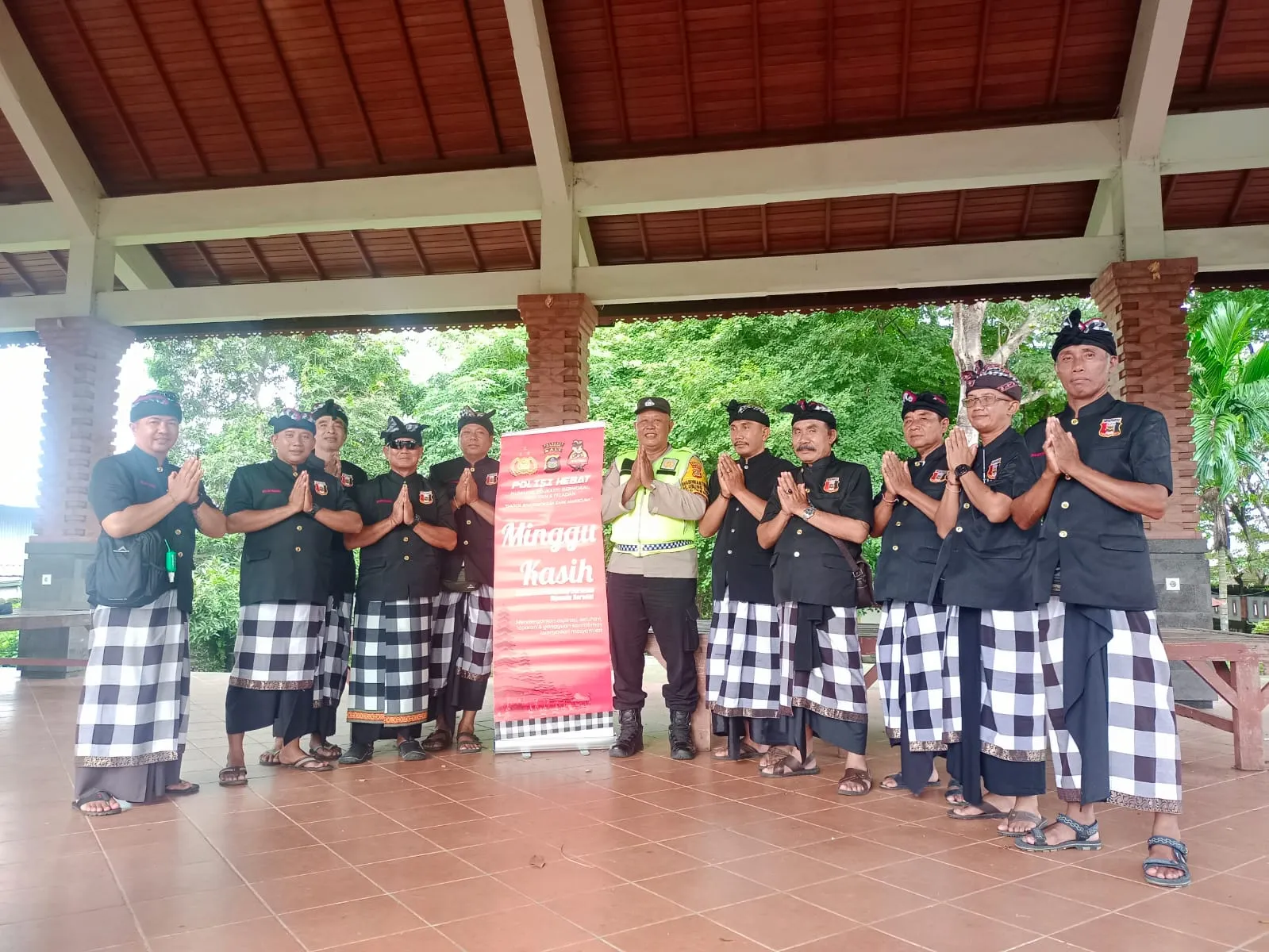 Polsek Denut Ajak Pecalang Jaga Kamtibmas Sambut Hari Raya Tiga Agama 