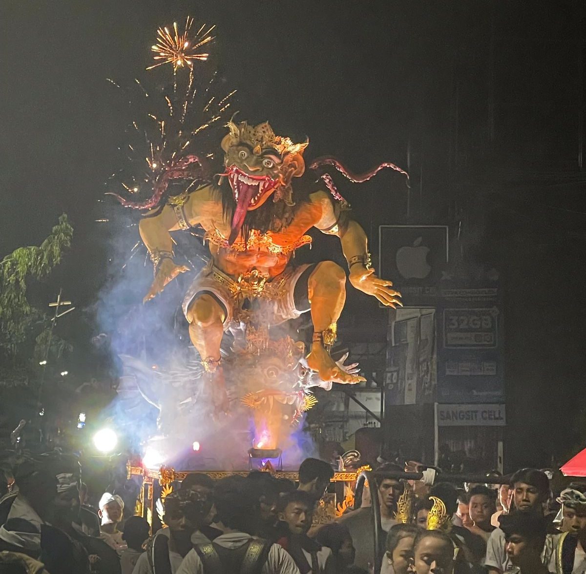 ST Saraswati Bersama OTR Ikuti Lomba Ogoh-ogoh Se-Kabupaten Buleleng