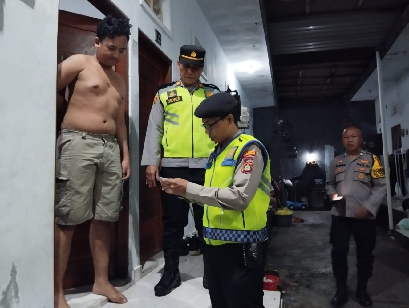 Tingkatkan Keamanan, Polsek Denbar Laksanakan Tibduktang Pasca Pungutan Suara Pemilu 2024