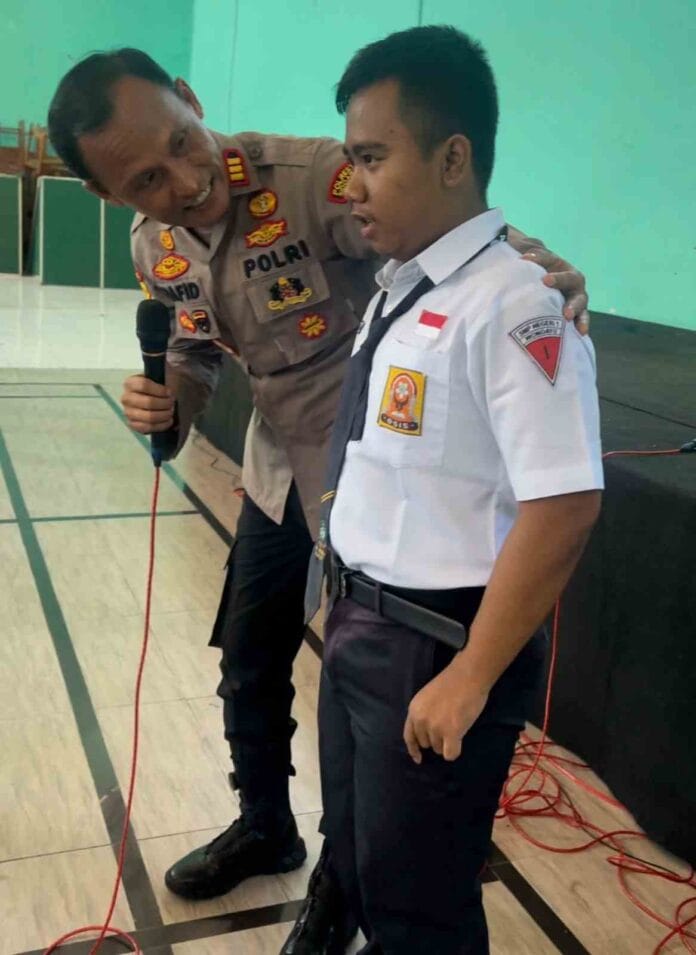 Kapolsek Wonoayu Motivasi Pelajar, Cegah Kenakalan Remaja