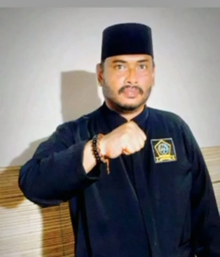 Jelang Buka Puasa Ormas Pendekar Banten Korcam Sukamulya Bantu Urai Kemacetan Parah di Jalan Raya Kresek Simpang Tiga Pasar Ceplak