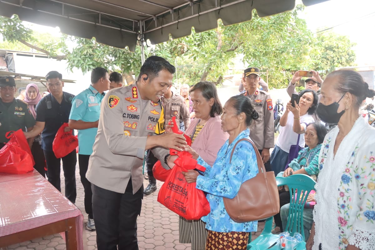 Minggu Kasih, Kapolresta Sidoarjo Berbagi Dengan Jemaat GPIB Ketegan Taman