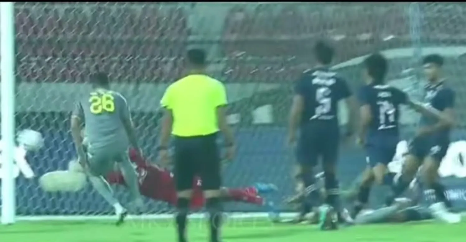 Hasil BRI Liga 1 : Arema FC Dipermalukan Persebaya Surabaya Dalam Pertandingan Derby Jatim