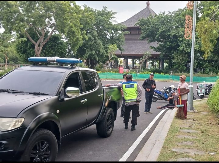 Polsek Densel, Tingkatkan Patroli Wilayah, Cegah Aksi Balap Liar Minggu Sore