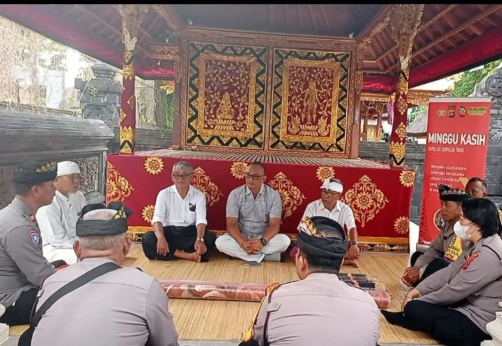 Minggu Kasih Polsek Dentim di Kelurahan Sumerta Wujudkan Keamanan Bersama