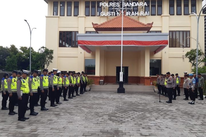 Polres Bandara Ngurah Rai Gelar Apel Kesiapan Pengamanan Pengerupukan 