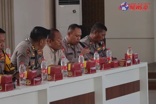 Ribuan Personil Gabungan TNI-Polri Siap Amankan Hari Buruh Internasional di Kota Surabaya