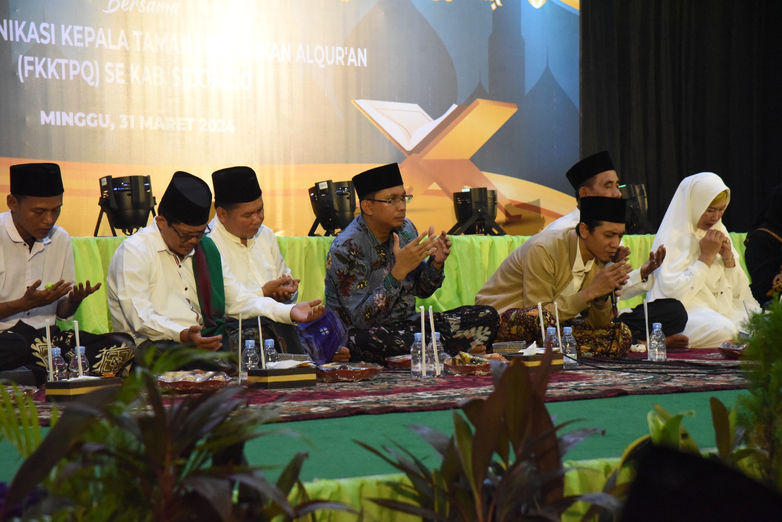Gus Muhdlor Peringati Malam Nuzulul Quran Bersama FKKTPQ, Titip Doa Surat Al Ikhlas