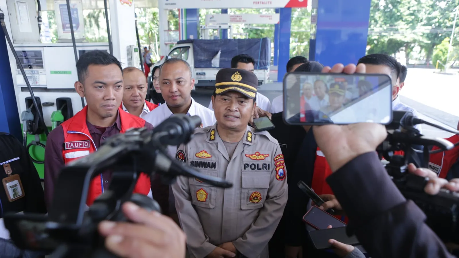 Tim Gabungan Polda Jatim Sidak SPBU, Pastikan BBM Aman Jelang Lebaran