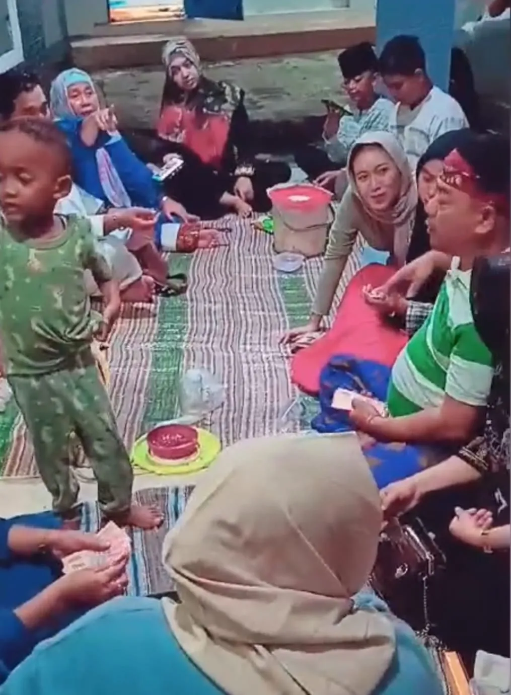 Lanjutkan Tradisi Dari Orang Tua, Setiap Bulan Ramadhan Keluarga Besar Bani Haji Ach Musaffak Gelar Buka Bersama dan Khataman Al Quran 
