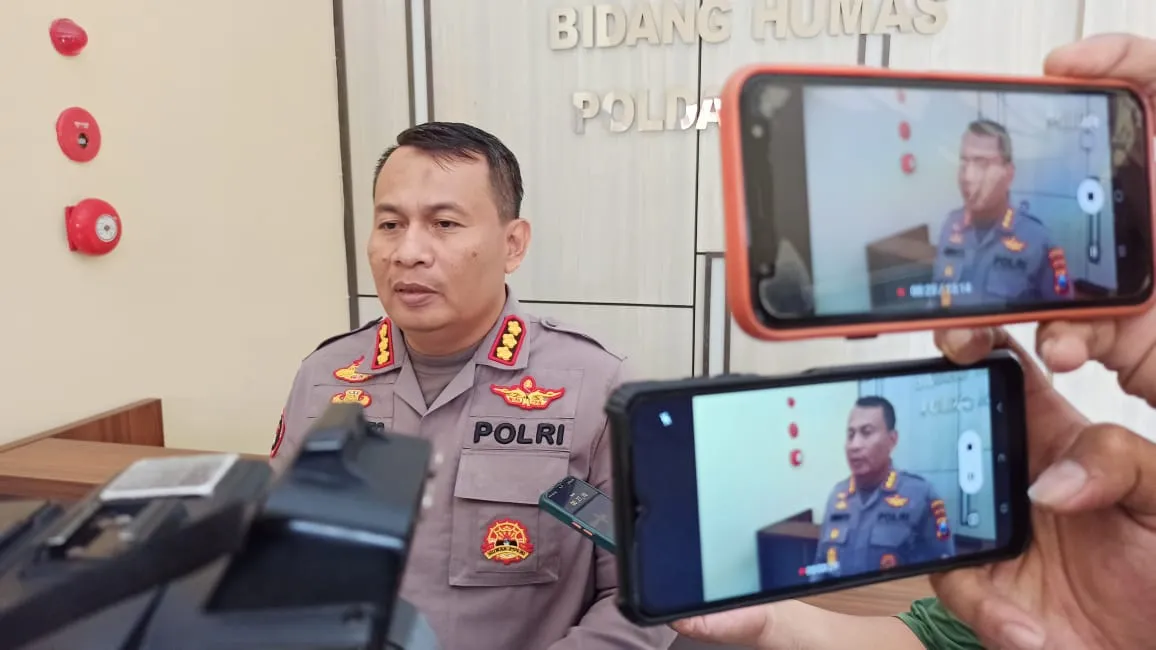 Operasi Ketupat Semeru 2024 Polda Jatim Gencarkan Test Urine Sopir Angkutan Umum di Setiap Terminal