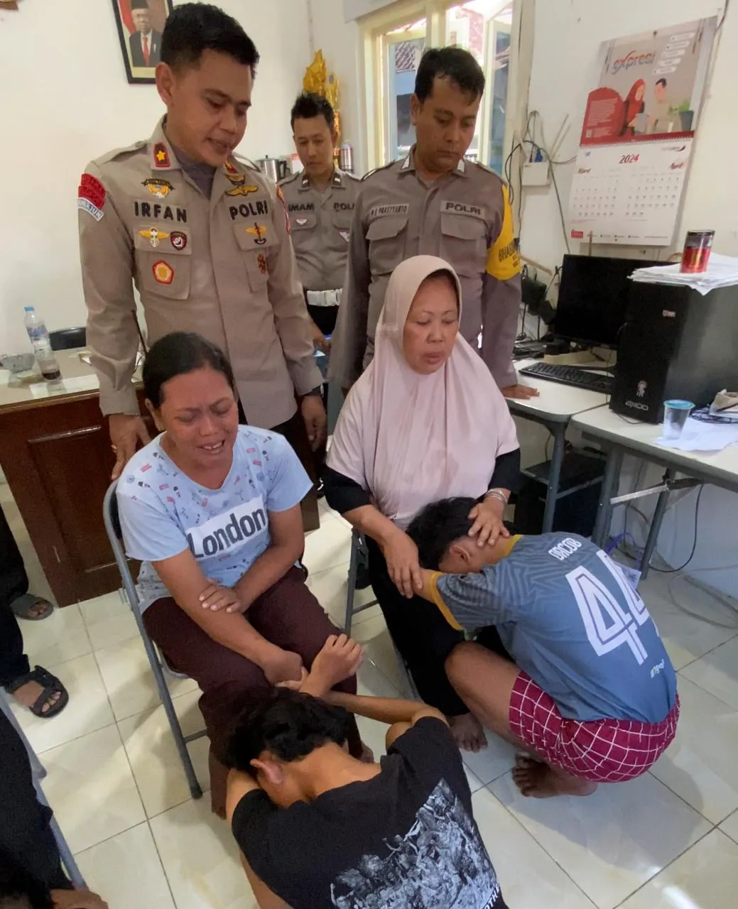 Polsek Simokerto Berhasil Amankan Tujuh Remaja Gangster di Surabaya
