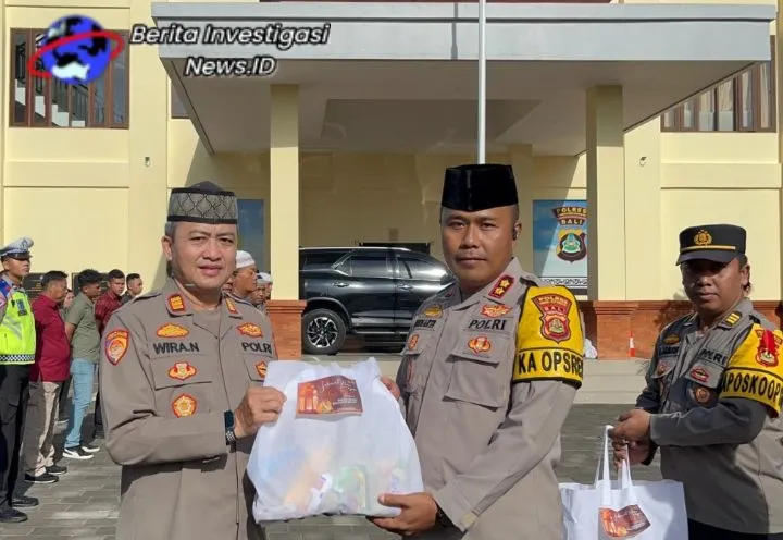 Sebelas Personil Muslim Polres Bandara Ngurah Rai Terima Bingkisan dari Kapolda Bali