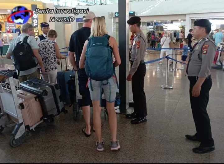Siagakan Personil Pam Obvit, Polres Bandara Pantau Gerakan Arus Penumpang 