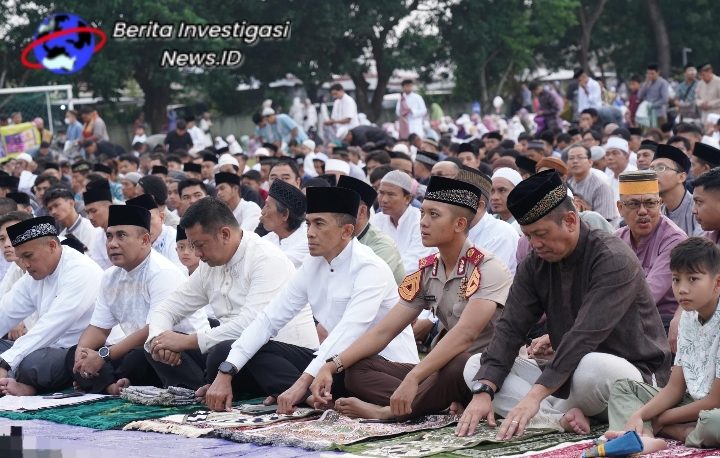 Pangdam IX/Udayana Sholat Ied Bersama Ribuan Warga Umat Islam