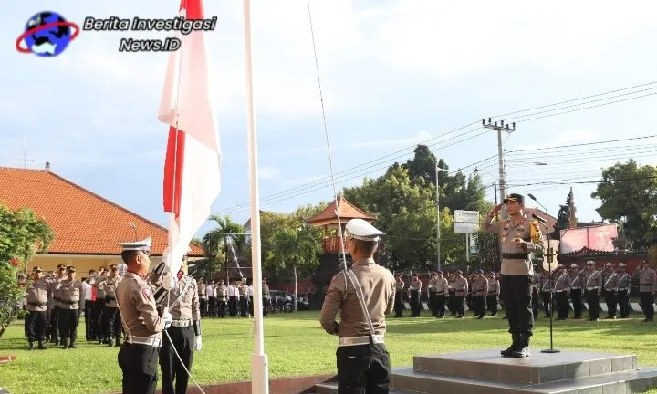 Upacara Bendera Hari Kesadaran Nasional dan Pemberian Reward ke Personil