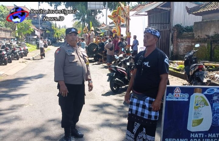 Implementasi Sipandu Beradat, Bhabinkamtibmas dan Pecalang Amankan Upacara Pernikahan