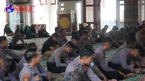 Tingkatkan Iman dan Taqwa Menuju SDM Unggul, Polrestabes Surabaya Gelar Binrohtal
