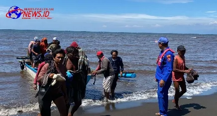 Satpolairud Polresta Banyuwangi Berhasil Selamatkan Dua Nelayan Pasuruan di Perairan Bimorejo