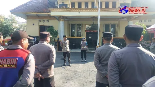 Kapolsek Simokerto Pimpin Apel Pagi Untuk Kamtibmas dan Pelayanan Terhadap Masyarakat