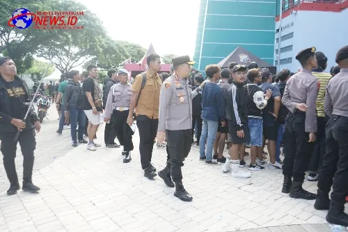 Polda Jatim Lakukan Penyekatan Suporter Persib Tindaklanjuti Keputusan PSSI