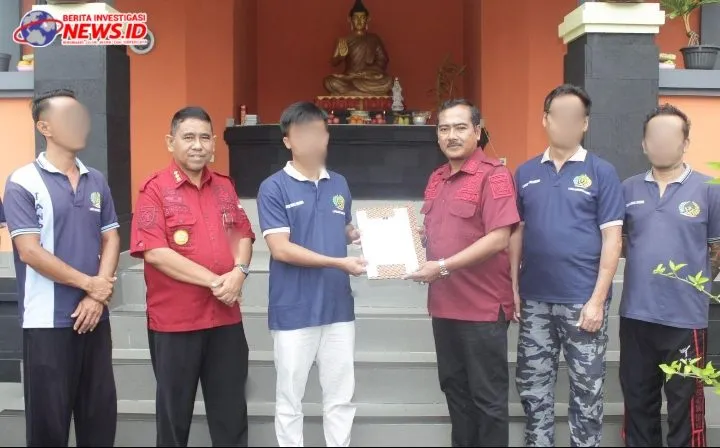 Serahkan Remisi Khusus Waisak Kepada Sebelas Napi Lapastik Bangli 