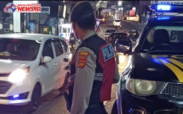 Layani Pengguna Jalan Samapta Polsek Kuta Utara Lakukan Blue Lihgt Patrol dan Pengaturan 