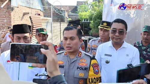 Sambut Hari Bhayangkara ke -78 Polres Nganjuk Beri Kado Bedah Rumah Warga