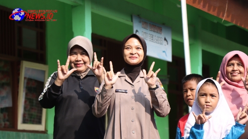 Brigadir Yuvina, Sosok Polwan Cantik Yang Piawai Berbahasa Isyarat Dari Polresta Banyumas