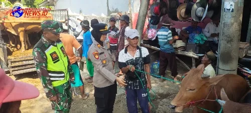 Beri Rasa Aman, Polwan Polres Pamekasan Ini Hadir di Setiap Kegiatan Masyarakat