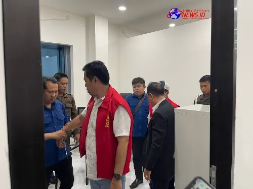 Kejaksaan tinggi Tahan Tersangka Dugaan Korupsi Dana Hibah Kotim Setelah Sebelumnya Masuk DPO