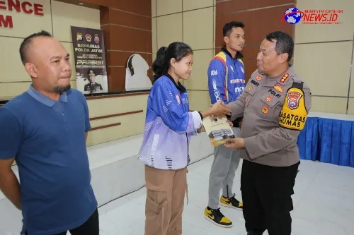 Polda Jatim Berangkatkan Tim Bola Voli Untuk Kejurnas di Jogja