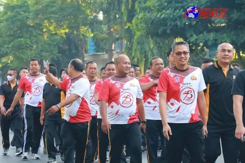 Sambut Hari Bhayangkara Ke -78 Polres Pelabuhan Tanjung Perak Gelar Olahraga Bersama TNI Polri