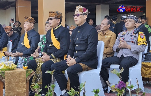 Kapolres Probolinggo Dikukuhkan Sebagai Warga Kehormatan Suku Tengger
