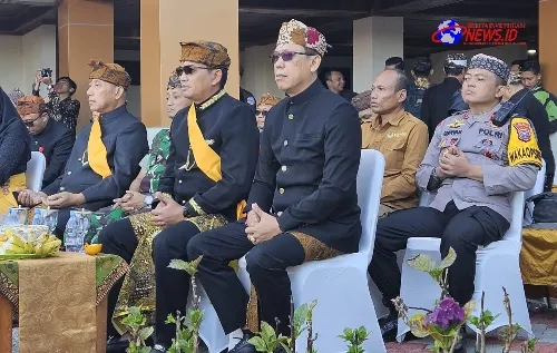Kapolres Probolinggo Dikukuhkan Sebagai Warga Kehormatan Suku Tengger