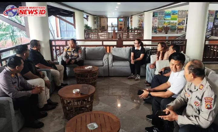 Jalin Sinergitas Jelang Pilkada, Polsek Densel Gelar Jumat Curhat Bersama PPK Denpasar Selatan