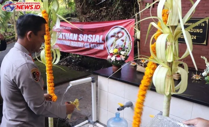 Kapolres AKBP Teguh Resmikan Penampungan Bak Air Bersih dan Bedah Rumah