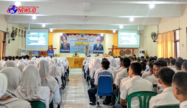 Polres Lumajang Ajak Pelajar Tertib Berlalu Lintas Melalui Program Police Goes To School