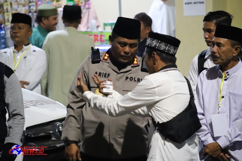 Polisi Lakukan Pengamanan, Gresik Bersholawat di Pulau Bawean Berjalan Kondusif