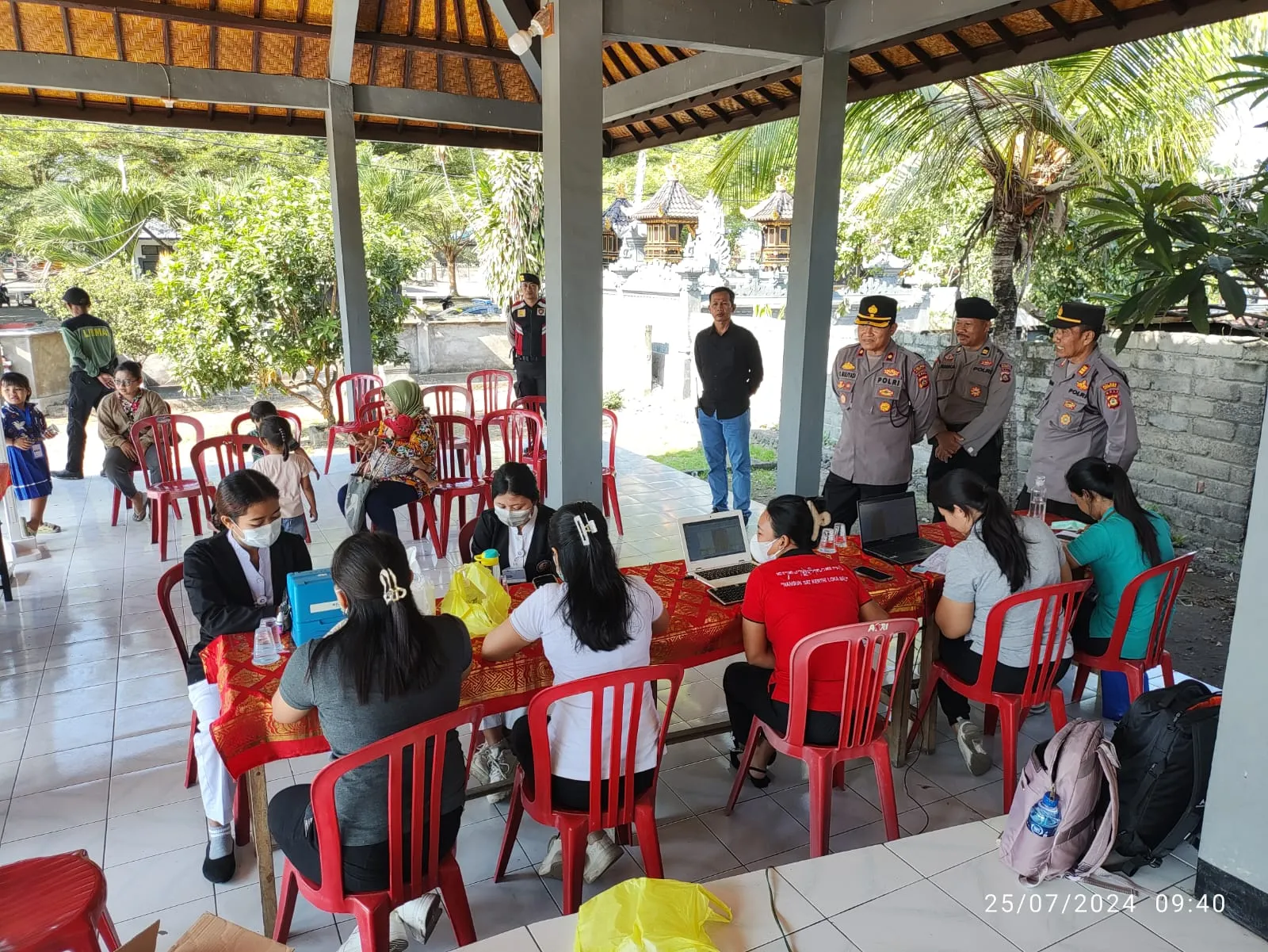 Monitoring Kapolsek Kawasan Pelabuhan Gilimanuk Dalam Pelaksanaan PIN Polio di Kelurahan Gilimanuk Berjalan Lancar