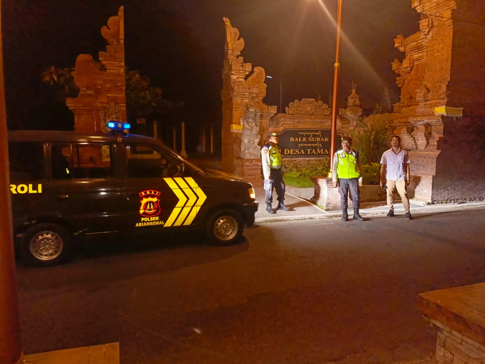 Antisipasi Kriminalitas Di Jalan Sepi, Polsek Abiansemal Intensifkan Blue Light Patrol