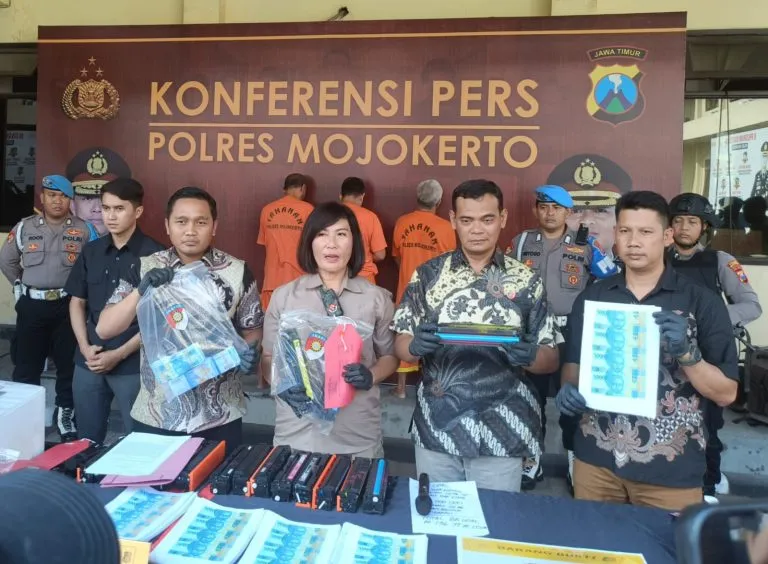 Polres Mojokerto Berhasil Amankan Dua Tersangka dan Upal Ratusan Juta