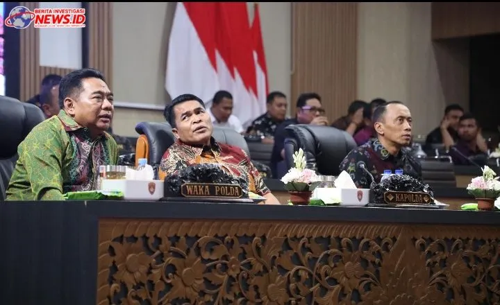 Kapolda Bali Saksikan Wayang Kulit melalui Zoom