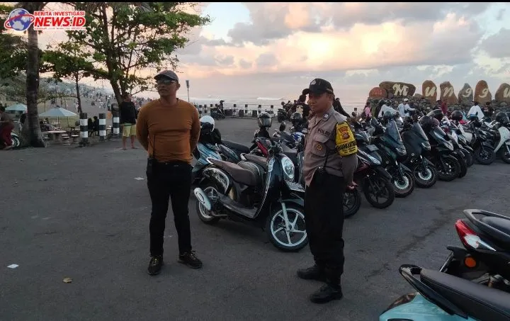 Beri Aman dan Nyaman Masyarakat Laksanakan Ritual Banyu Pinaruh