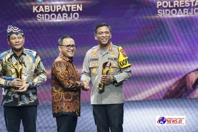 Tingkatkan Inovasi Digital Layanan Publik, Kapolresta Sidoarjo Terima Penghargaan Pemimpin Daerah Awards 2024