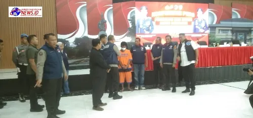 Direktorat Narkoba Polda Jatim dan Kepala BNN Ungkap Kasus Peredaran 30 Kg Sabu Jaringan Internasional di Sidoarjo