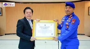 Ditpolairud Polda Jatim Raih Penghargaan "Presisi Award" Dari Lemkapi