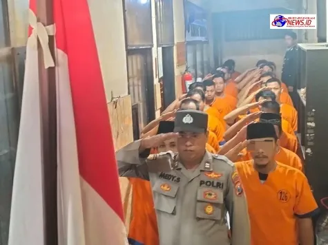 Momentum Hari Kemerdekaan RI ke-79 Tahanan Polresta Banyuwangi Peringati Detik- Detik Proklamasi Dengan Khidmat