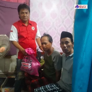 Amanah Bos Dermawan, Ormas ALDERA Distribusikan Sembako Untuk Warga