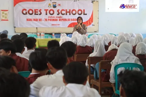 Polwan Edukasi Pelajar di Probolinggo Dorong Wujudkan Generasi Muda Bermartabat